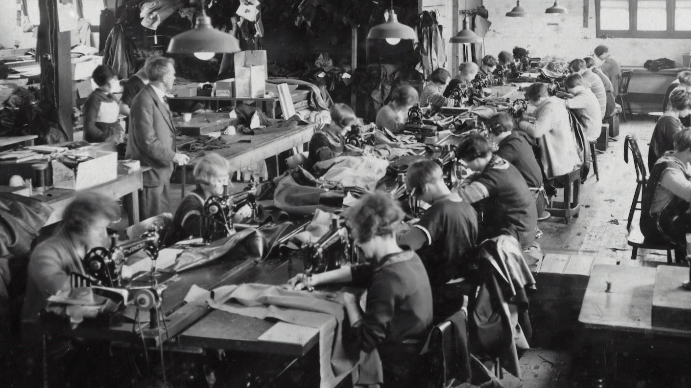 kobiety pracujące w fabryce XX wiek